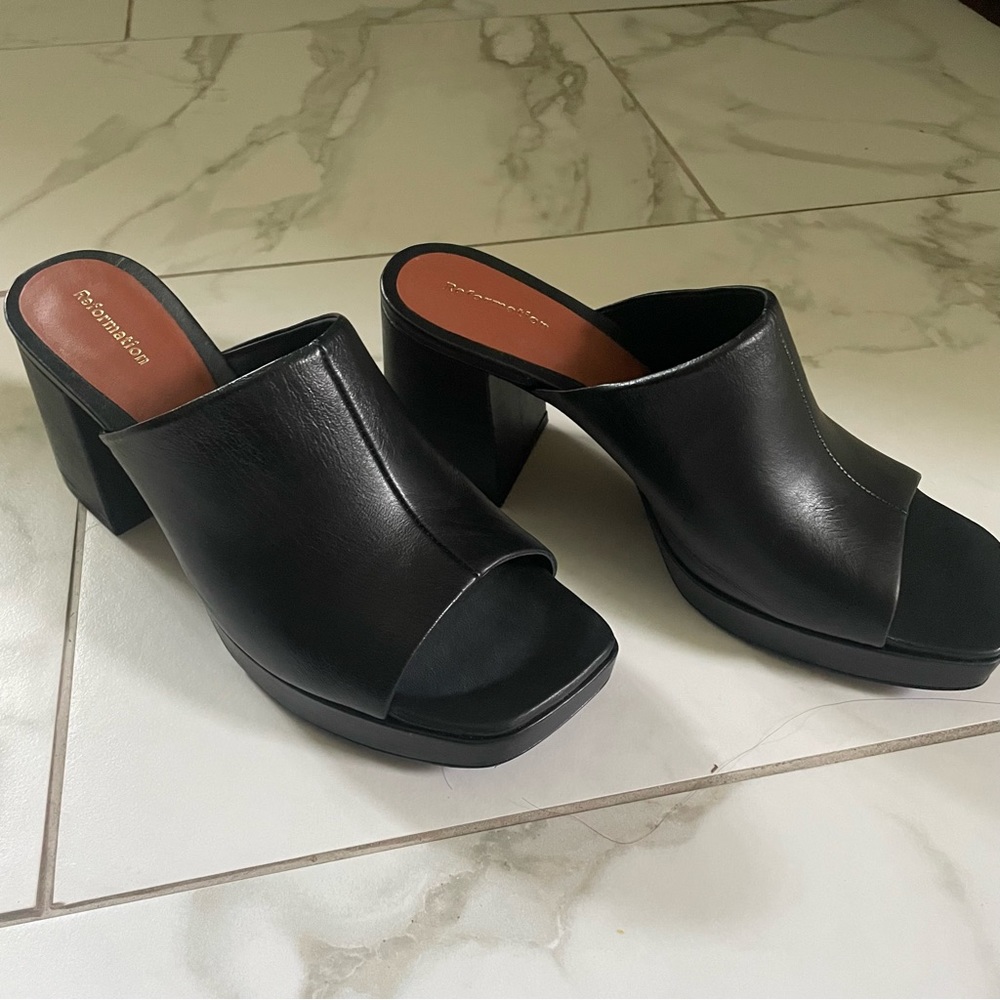 Reformation Mia Platform Sandals